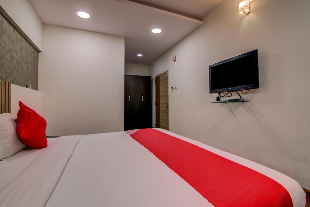 Oyo Hotel 55 Lawsons Bay Jalaripeta Ngoại thất bức ảnh